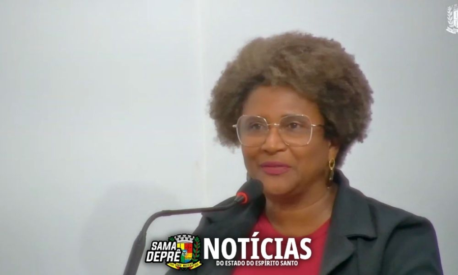 Professora Valdirene cobra transporte público e questiona pagamentos na educação em São Mateus